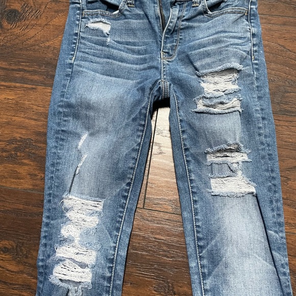 Women’s American Eagle Hi-Rise Distressed Jegging - Picture 6 of 6